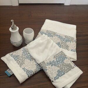 Bathroom accessories